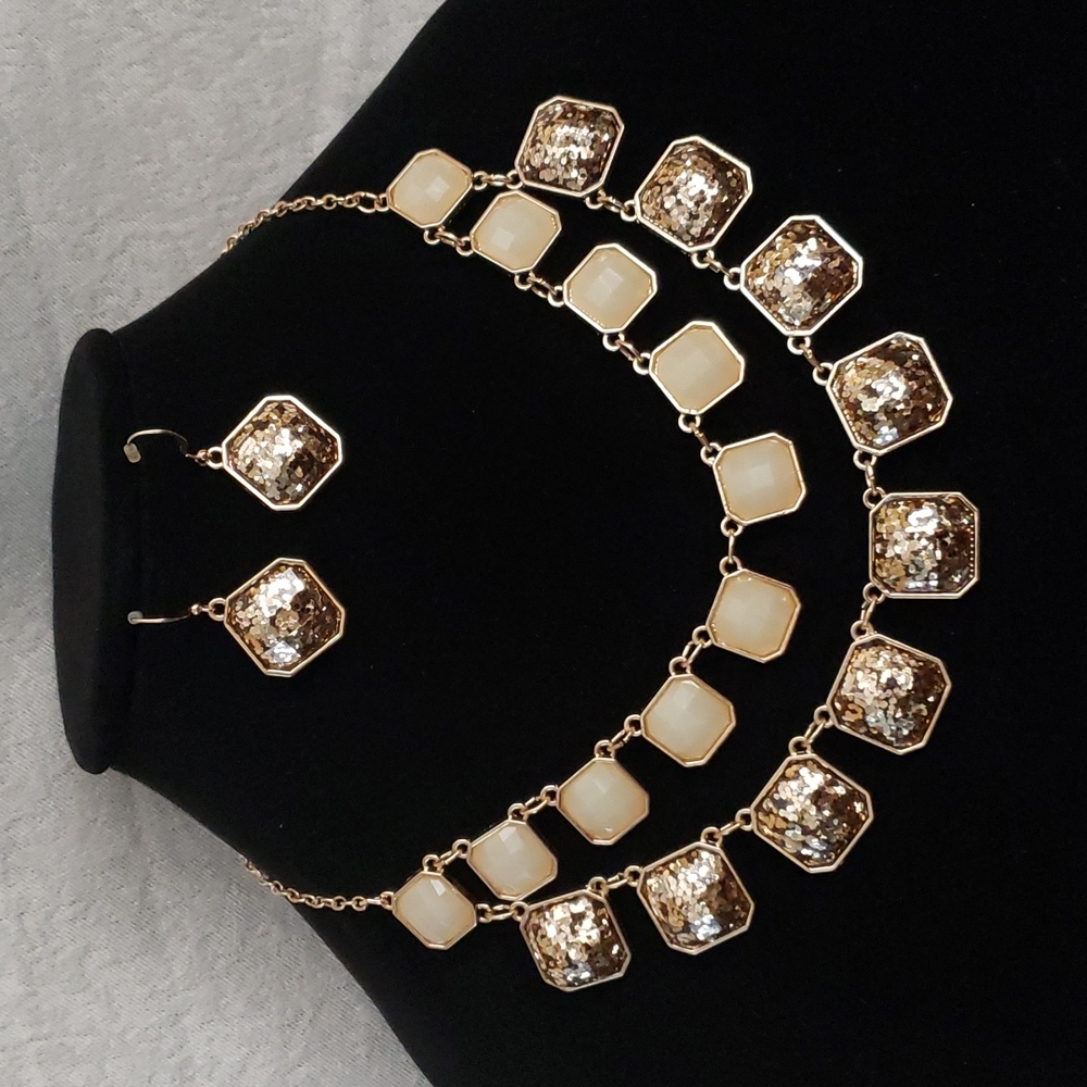 🆕️ Square Stone Two Layer Cream and Glitter Gold Necklace Set